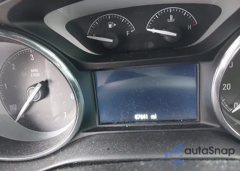 2017 Buick Envision Essence z USA, uszkodzony, nr VIN LRBFXBSA3HD221831